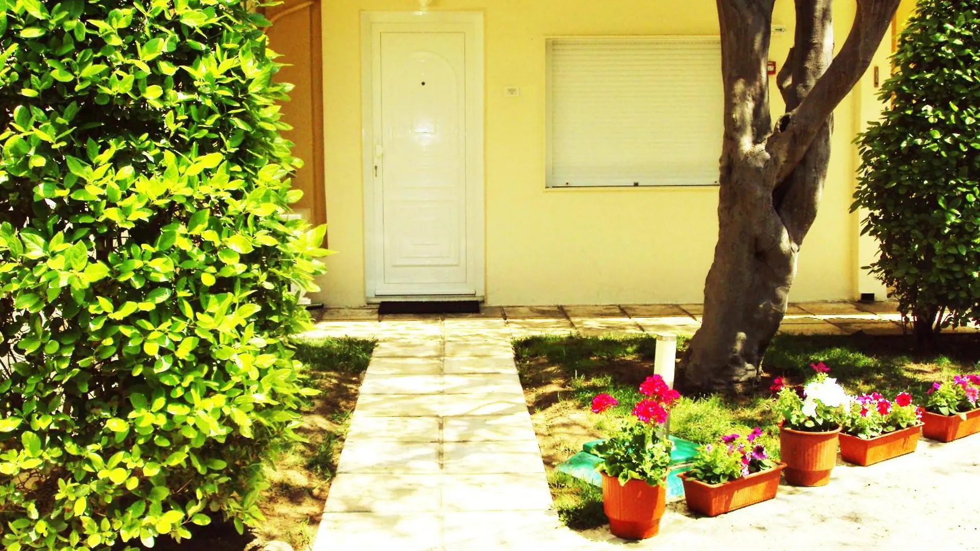 אגיה טריאדה Villa Kiza Apartments